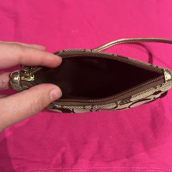 Vintage Brown Coach Wristlet bag - Picture 2 of 2